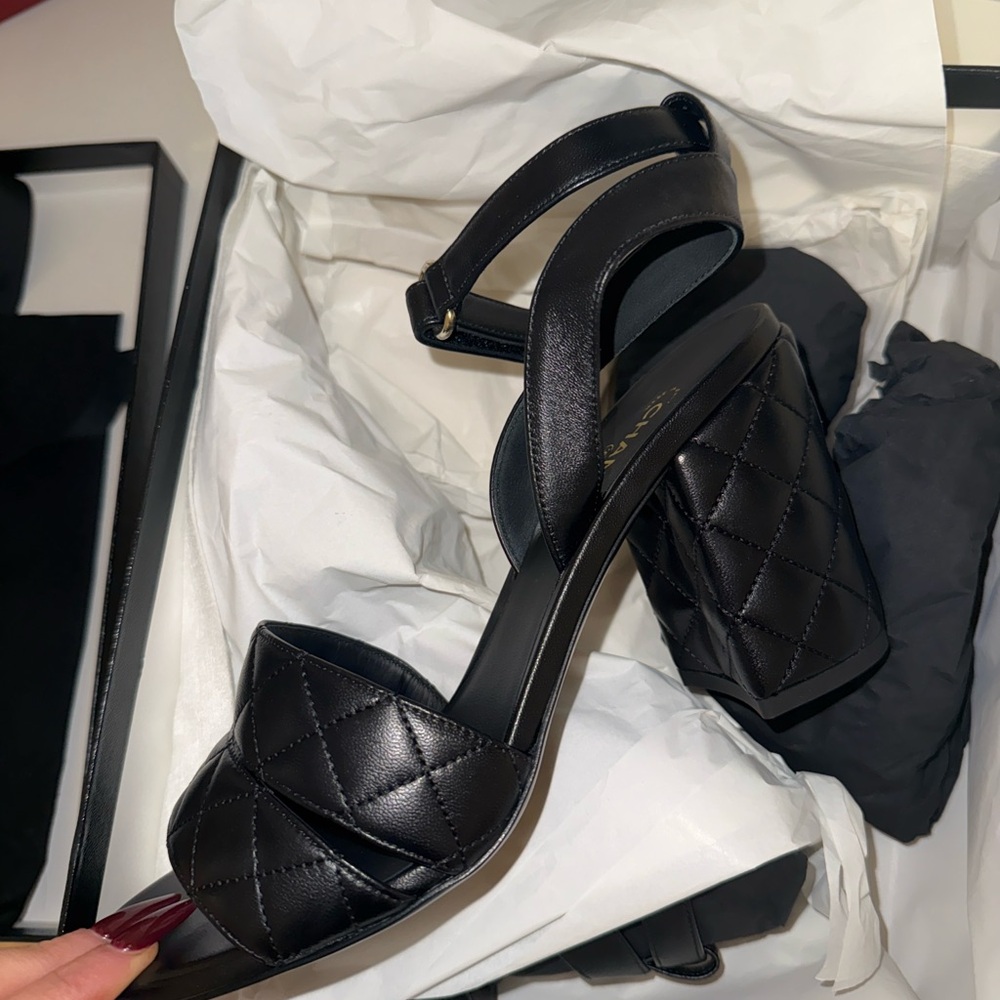Rare lamb skin Chanel sandals - 2025 SS collection